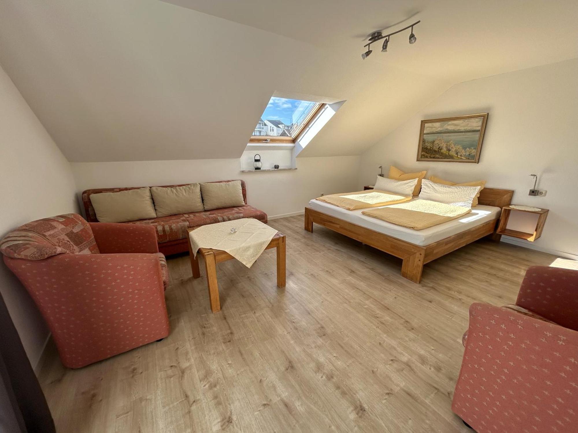 Gaestehaus Sommertal Mit Pool Im Garten, Eigener Parkplatz, 800M Zum Bodensee, 300M Zur Altstadt メーアスブルク エクステリア 写真