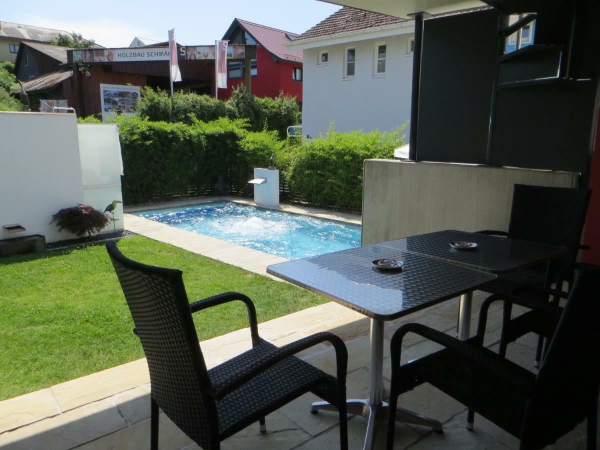 Gaestehaus Sommertal Mit Pool Im Garten, Eigener Parkplatz, 800M Zum Bodensee, 300M Zur Altstadt メーアスブルク エクステリア 写真
