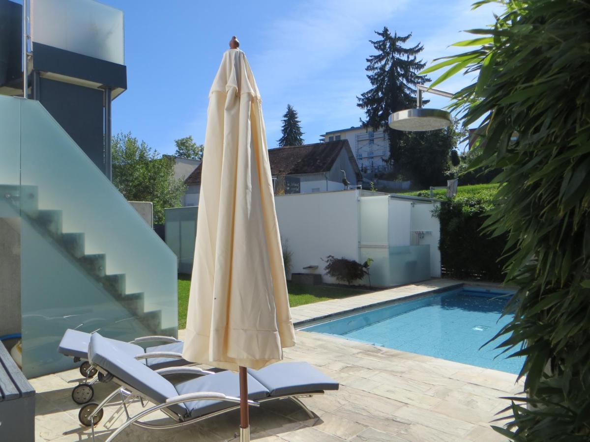 Gaestehaus Sommertal Mit Pool Im Garten, Eigener Parkplatz, 800M Zum Bodensee, 300M Zur Altstadt メーアスブルク エクステリア 写真